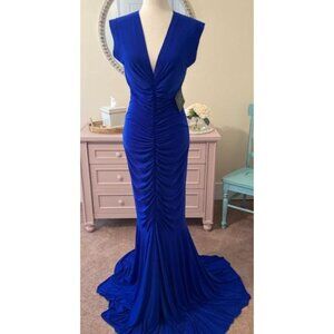 Norma Kamili Sleeveless Deep V Neck Shirred Front Fishtail Gown NWT